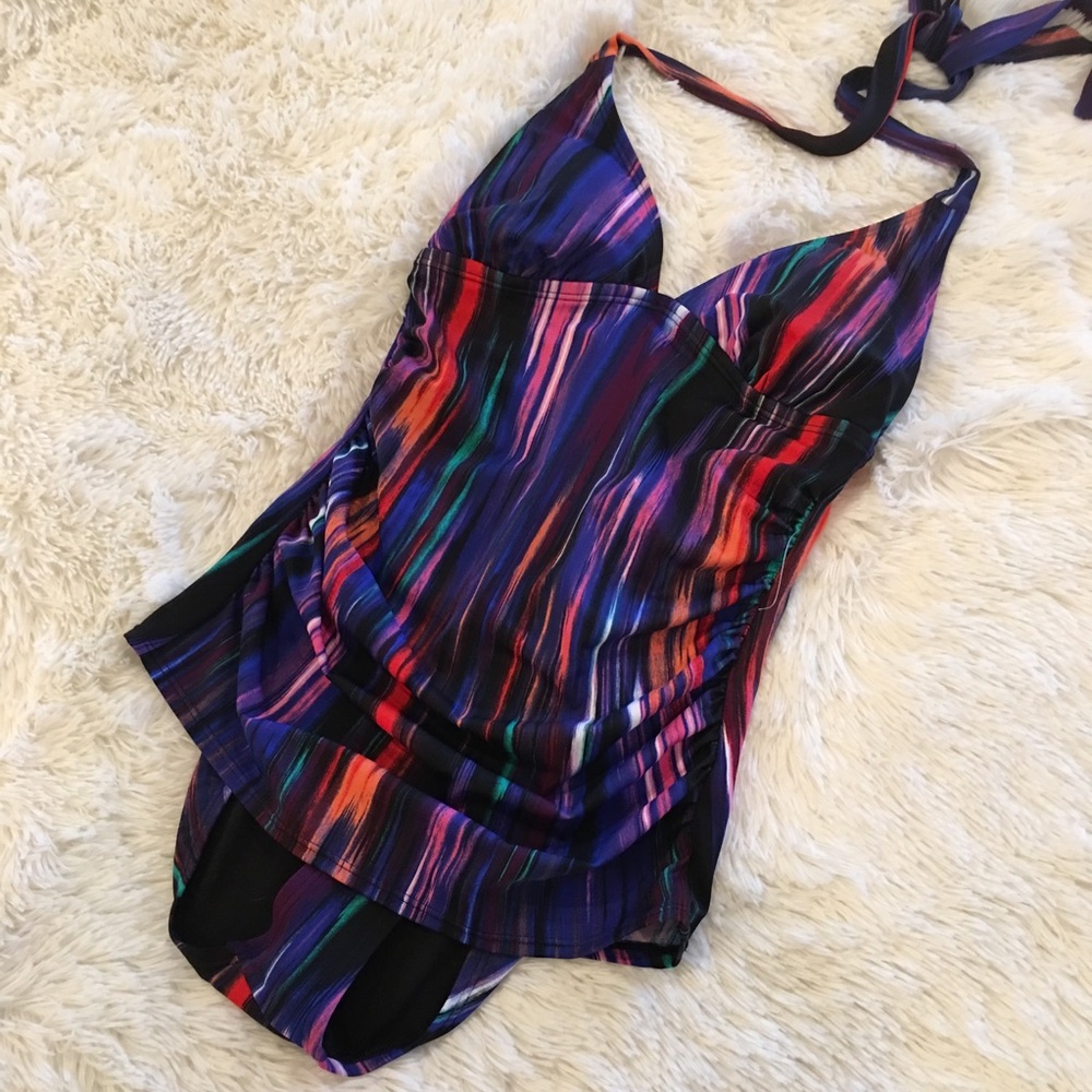 NWOT. Miss Tina one piece bathing suit. Sz 4/6❤️